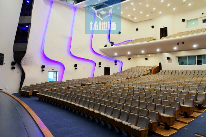 上海大学宝山校区伟长楼大礼堂