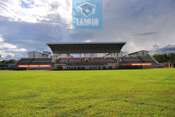 上海外国语大学松江校区体育场