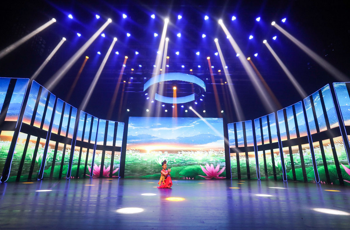 2021绽放的向阳花全国青少儿美术盛典上海站