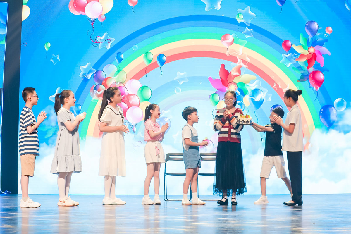 2021绽放的向阳花全国青少儿美术盛典上海站