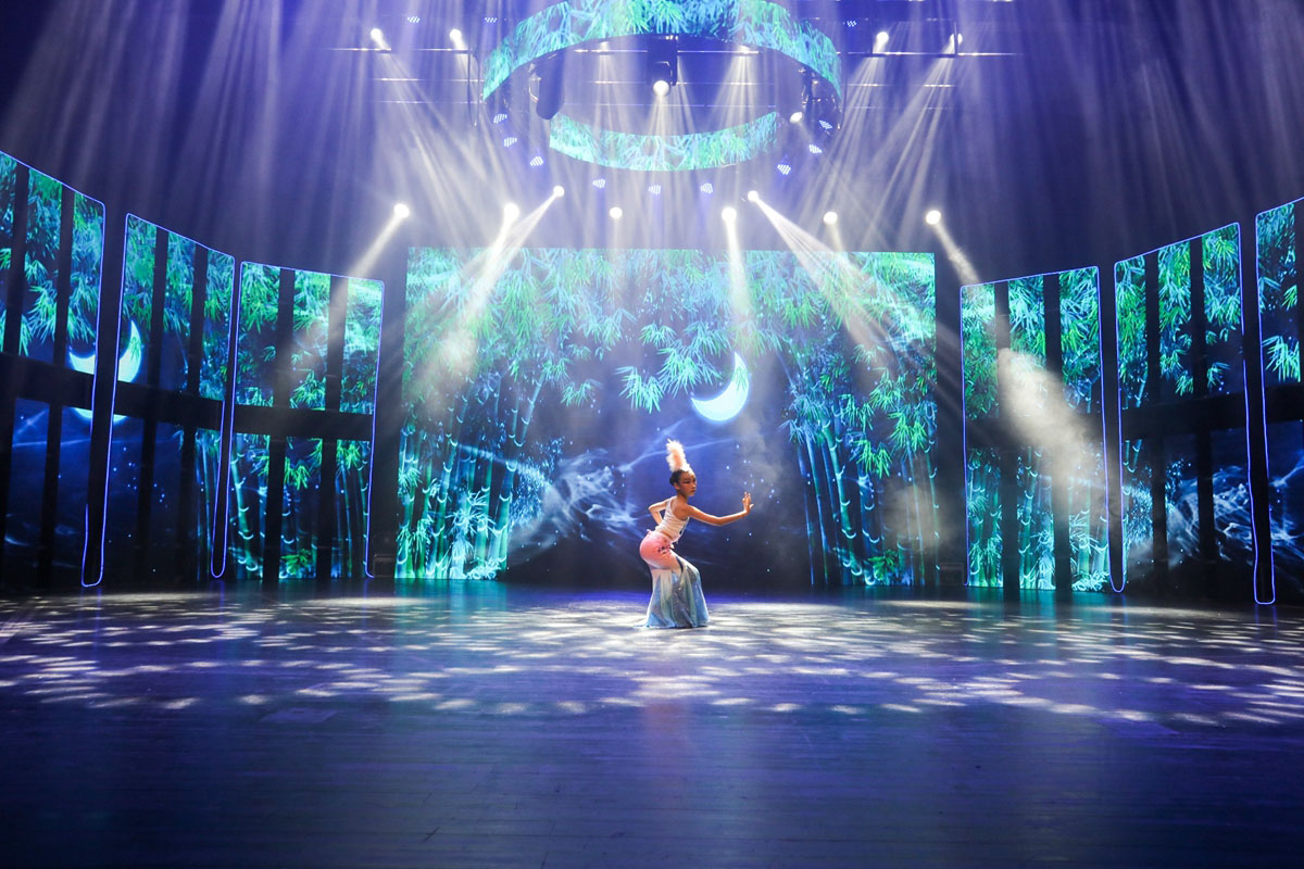 2021绽放的向阳花全国青少儿美术盛典上海站